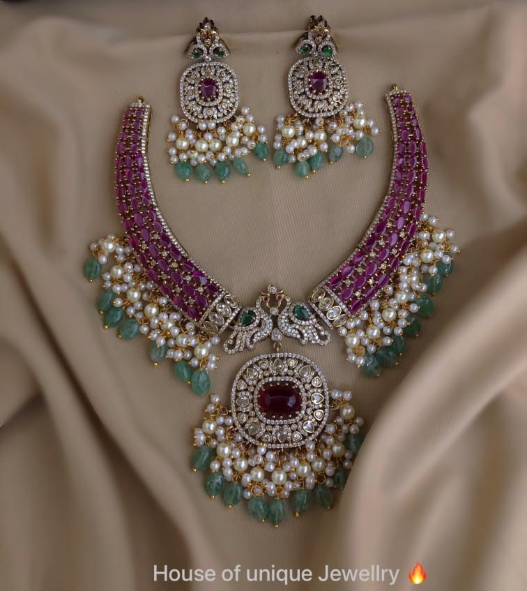 Heritage Look Super Diamond Necklace Set