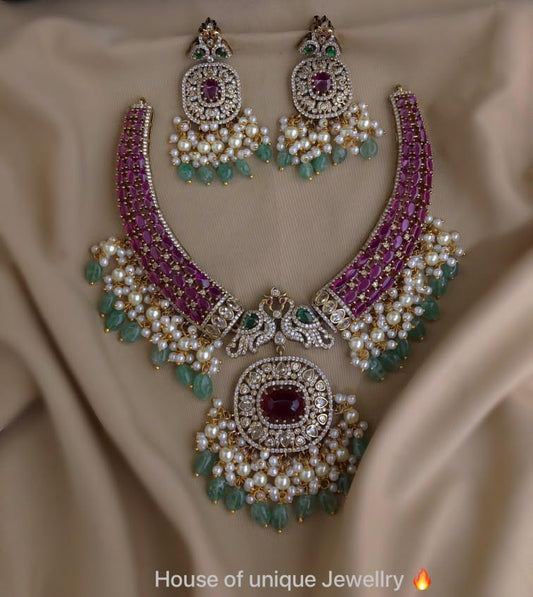 Heritage Look Super Diamond Necklace Set
